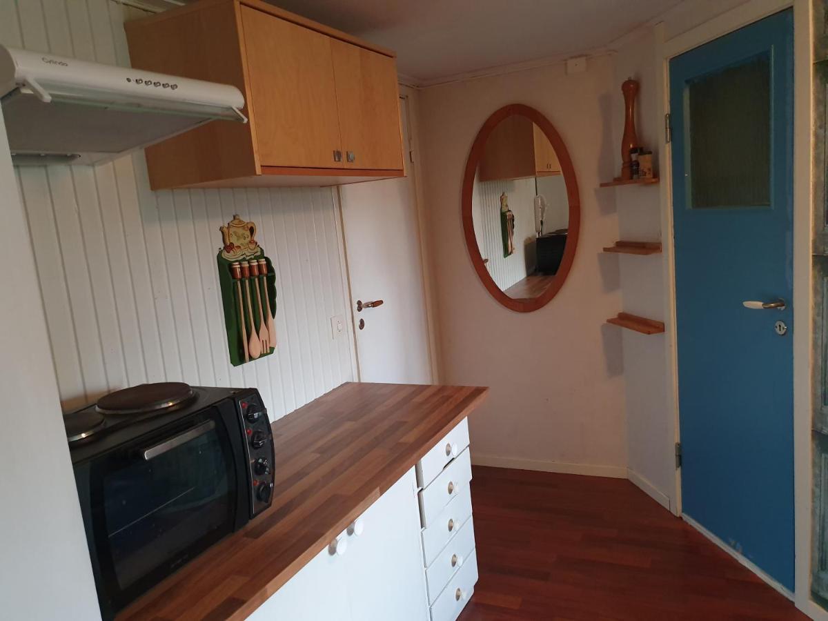 Lugnt Boende Intill Ljungbyan Ljungbyholm Exterior foto